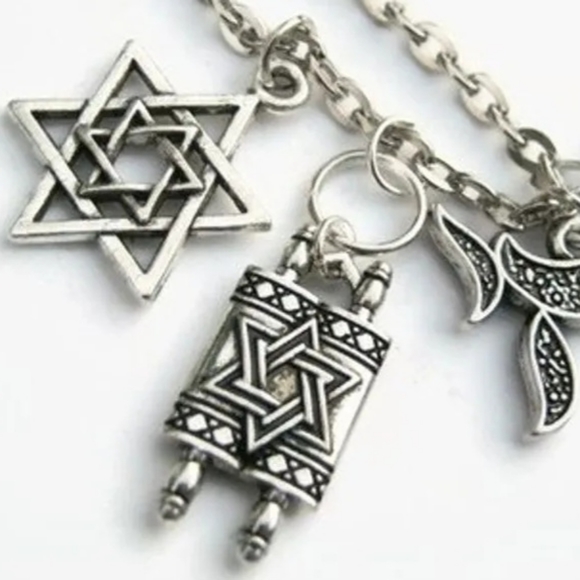 COLLECTABLE JEWISH CHARM RARE FIND SILVER NECKLACE FEATURE JEWISH STAR,C… - Picture 3 of 3